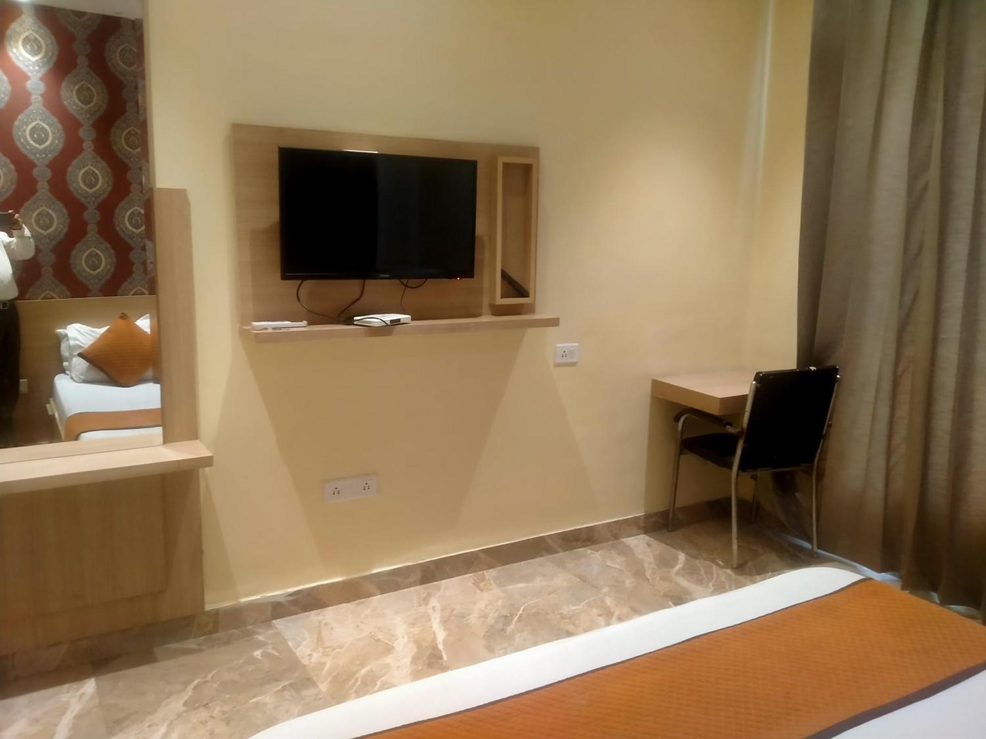 Hotel Tradition Heritage Walk Amritsar Esterno foto